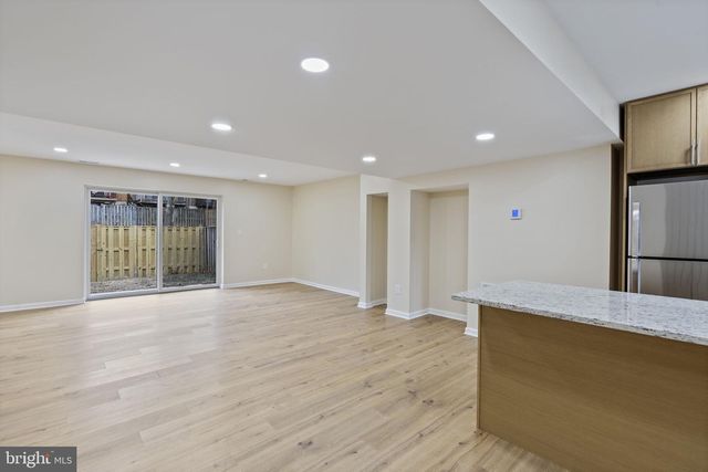 7388 HICKORY LOG CIR, Columbia, MD 21045