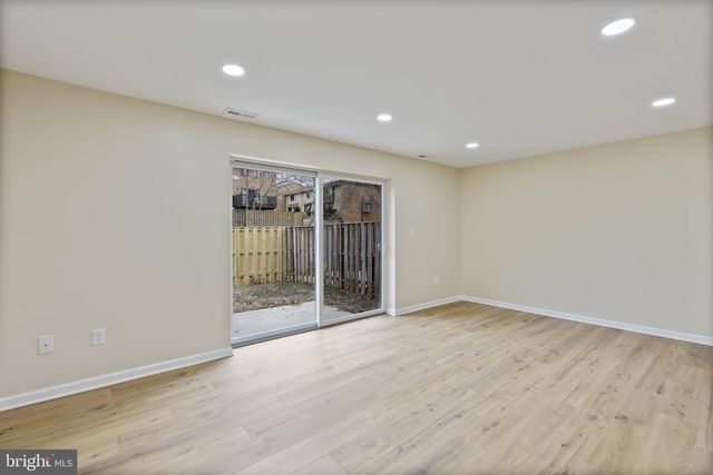 7388 HICKORY LOG CIR, Columbia, MD 21045