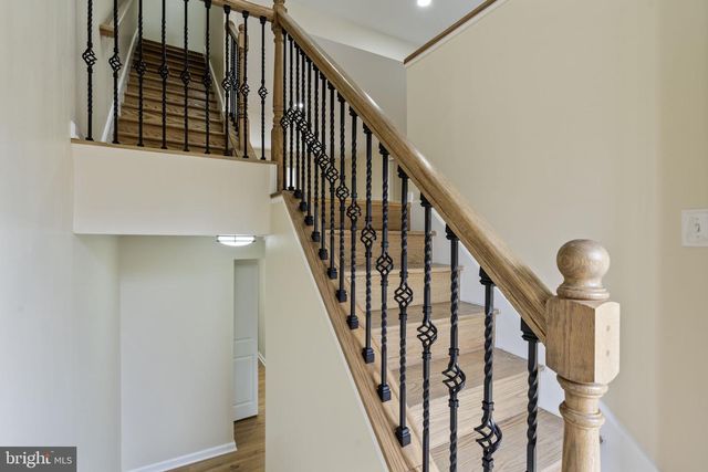 7388 HICKORY LOG CIR, Columbia, MD 21045