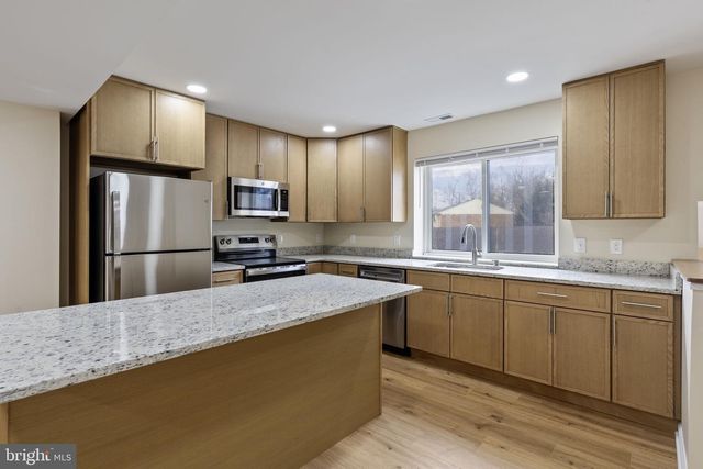 7388 HICKORY LOG CIR, Columbia, MD 21045