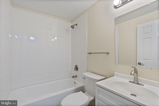 7388 HICKORY LOG CIR, Columbia, MD 21045