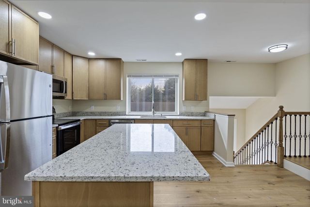 7388 HICKORY LOG CIR, Columbia, MD 21045