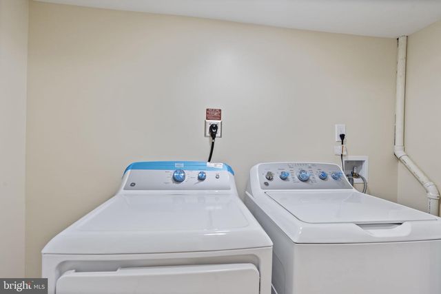 7388 HICKORY LOG CIR, Columbia, MD 21045