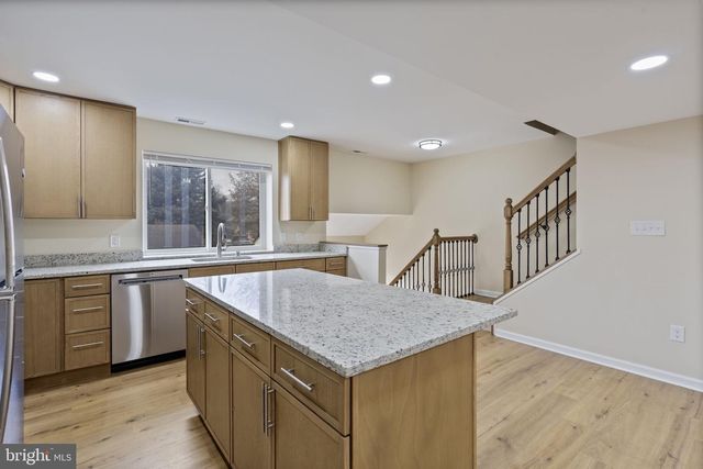 7388 HICKORY LOG CIR, Columbia, MD 21045