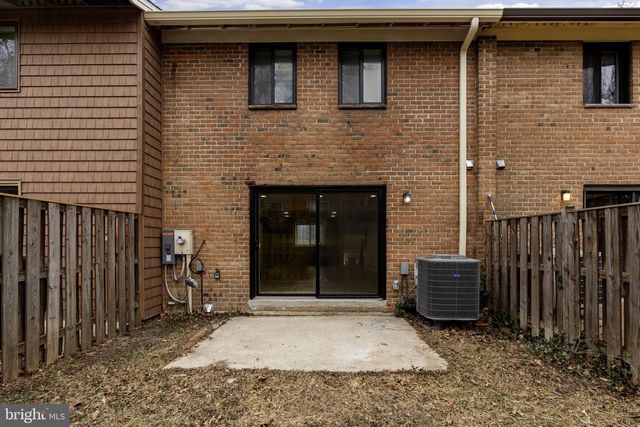 7388 HICKORY LOG CIR, Columbia, MD 21045