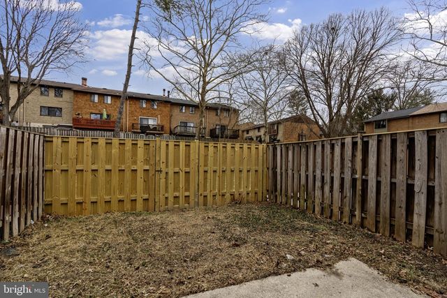 7388 HICKORY LOG CIR, Columbia, MD 21045