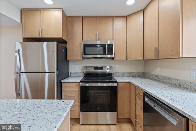 7388 HICKORY LOG CIR, Columbia, MD 21045