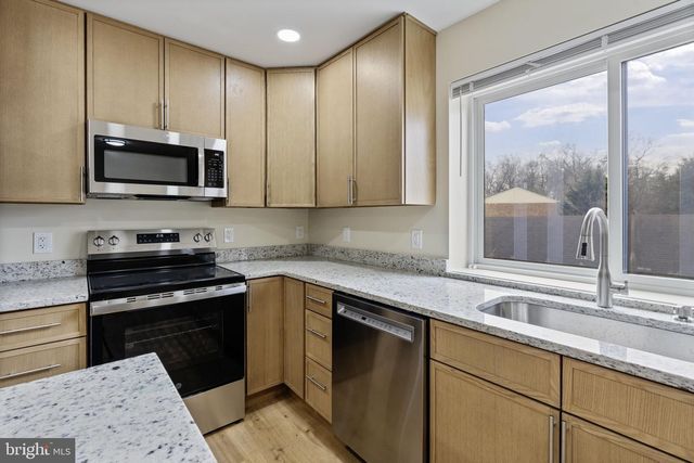 7388 HICKORY LOG CIR, Columbia, MD 21045