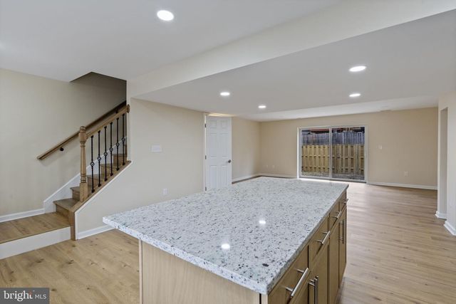 7388 HICKORY LOG CIR, Columbia, MD 21045