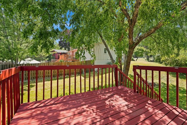 9401 Briar Road, Bloomington, MN 55437