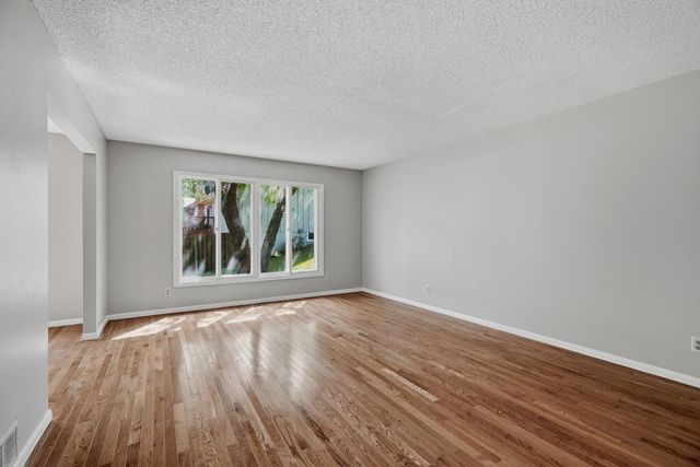9401 Briar Road, Bloomington, MN 55437