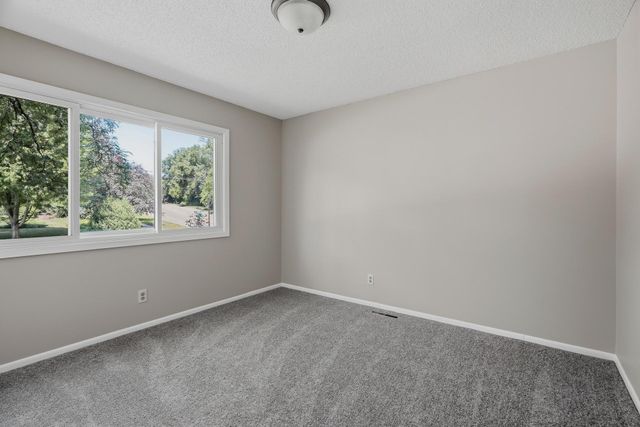 9401 Briar Road, Bloomington, MN 55437