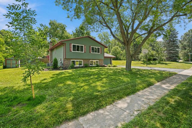 9401 Briar Road, Bloomington, MN 55437