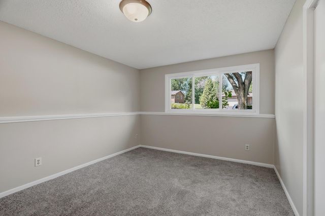 9401 Briar Road, Bloomington, MN 55437