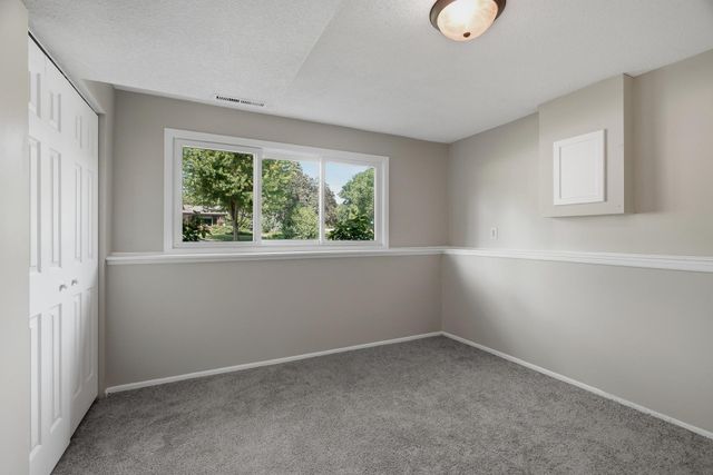 9401 Briar Road, Bloomington, MN 55437