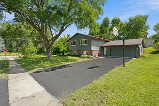 9401 Briar Road, Bloomington, MN 55437