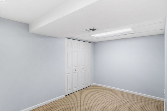 2747 Wilshire Lane, Northbrook, IL 60062