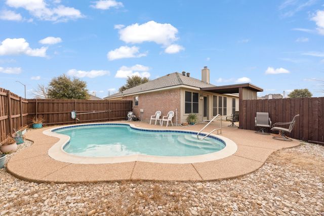 301 Rock Meadow Drive, Crowley, TX 76036