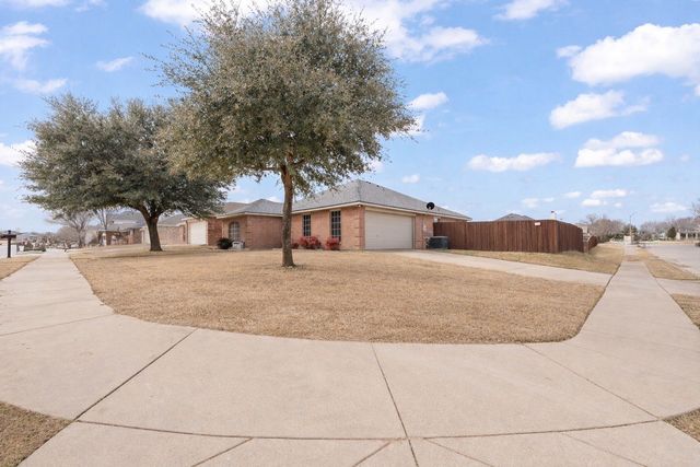 301 Rock Meadow Drive, Crowley, TX 76036