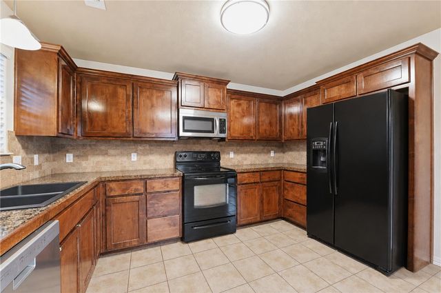 3644 W Clearwood Drive, Fayetteville, AR 72704
