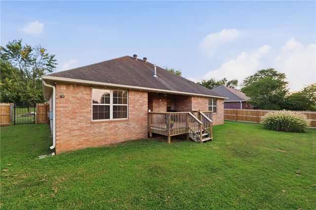 3644 W Clearwood Drive, Fayetteville, AR 72704