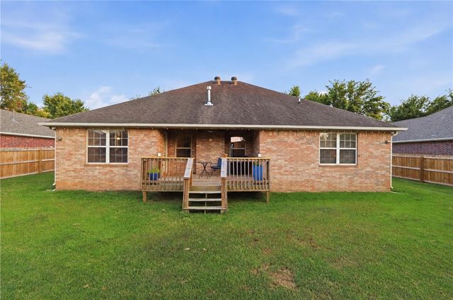 3644 W Clearwood Drive, Fayetteville, AR 72704