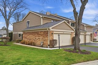 1308 Downs Parkway, Libertyville, IL 60048