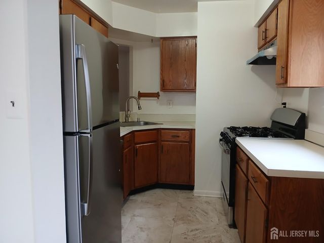 1081 Schmidt Lane, North Brunswick, NJ 08902