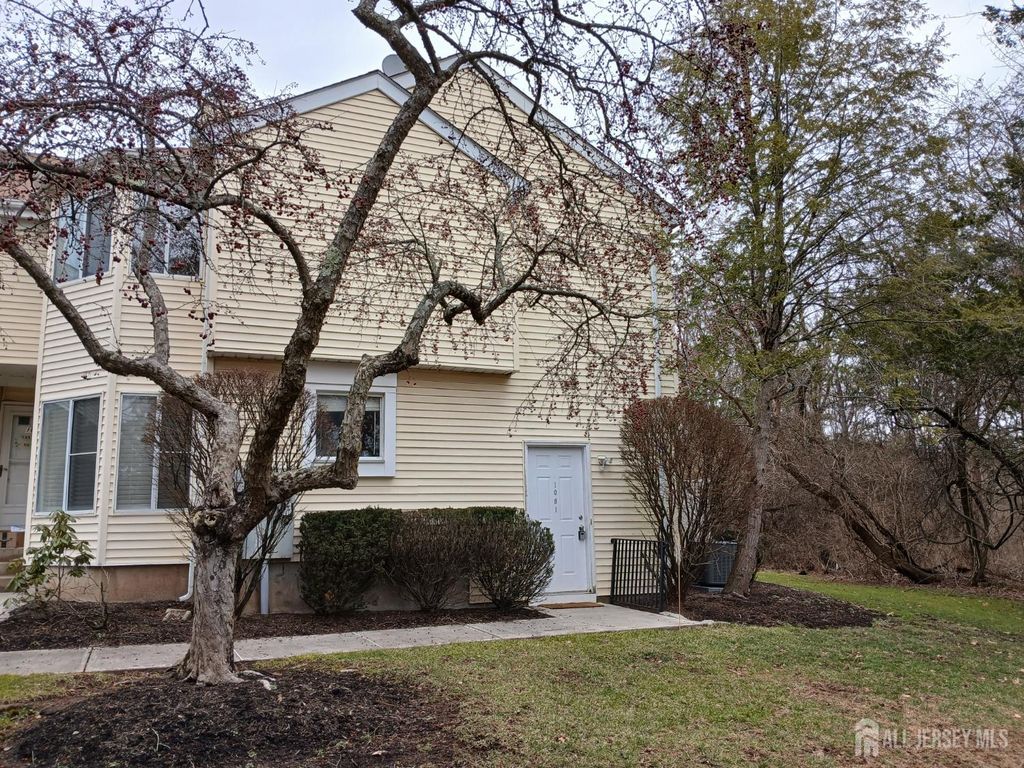 1081 Schmidt Lane, North Brunswick, NJ 08902