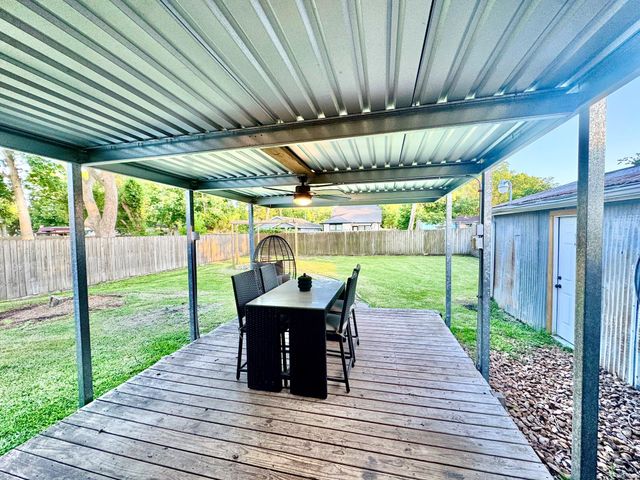 11837 13th Street, Santa Fe, TX 77510