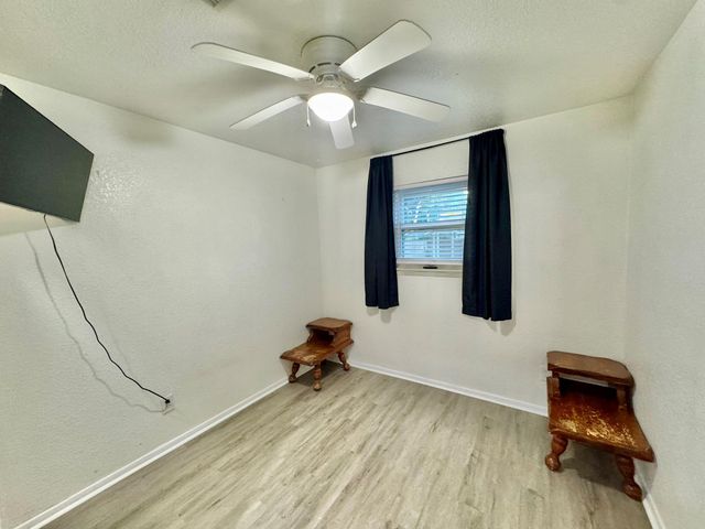 11837 13th Street, Santa Fe, TX 77510