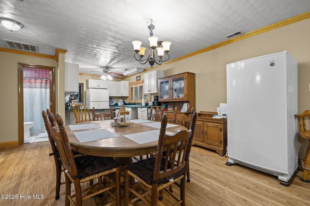 680 Broad Creek Loop Road, Newport, NC 28570