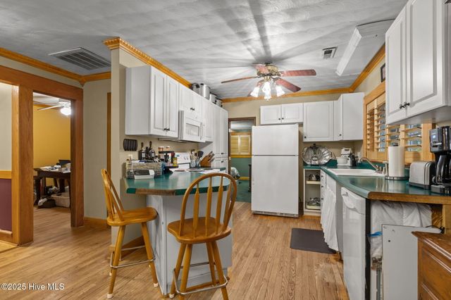 680 Broad Creek Loop Road, Newport, NC 28570