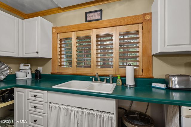 680 Broad Creek Loop Road, Newport, NC 28570