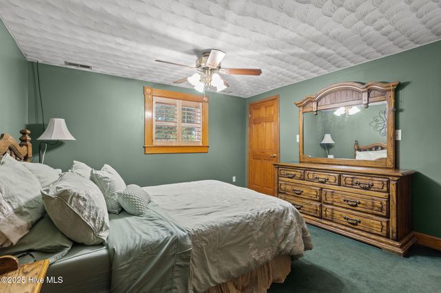 680 Broad Creek Loop Road, Newport, NC 28570