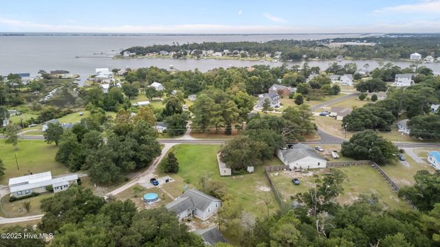 680 Broad Creek Loop Road, Newport, NC 28570