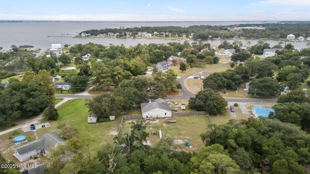 680 Broad Creek Loop Road, Newport, NC 28570