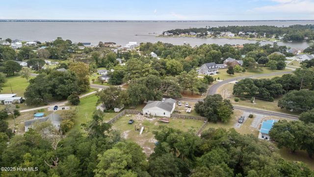 680 Broad Creek Loop Road, Newport, NC 28570