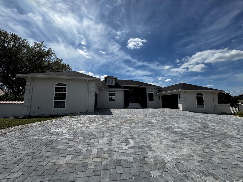 10843 LAKESHORE DRIVE, Clermont, FL 34711