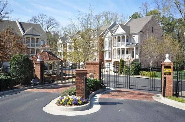 1454 Wembley Ct NE, Atlanta, GA 30329