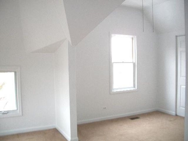 431 S HARVEY Street E, Oak Park, IL 60302