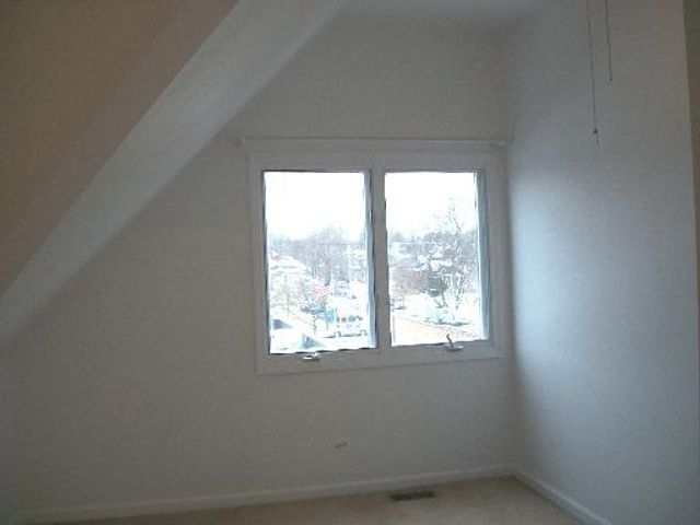 431 S HARVEY Street E, Oak Park, IL 60302