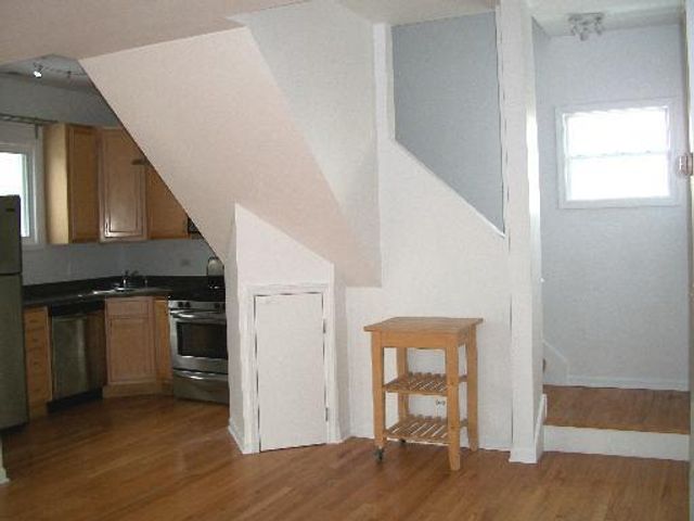 431 S HARVEY Street E, Oak Park, IL 60302