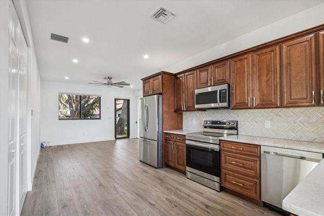 7600 Hyannis Lane, Parkland, FL 33067