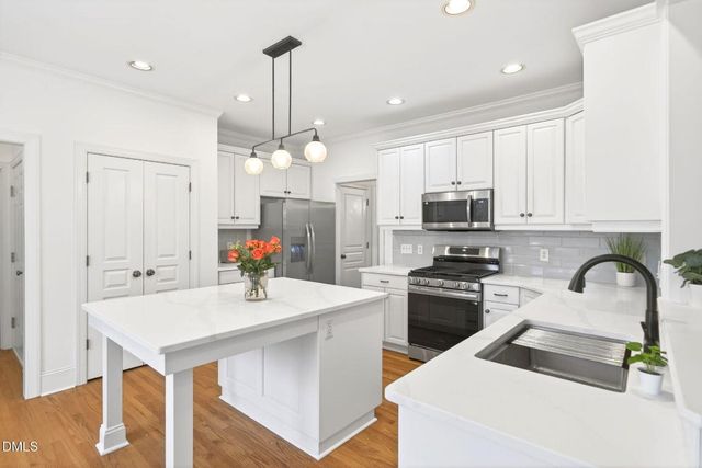 2013 Stoneyridge Drive, Raleigh, NC 27614