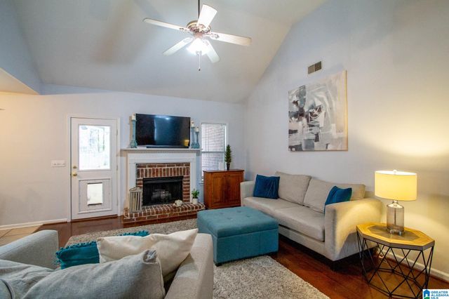 170 HICKORY POINT DRIVE, Helena, AL 35080