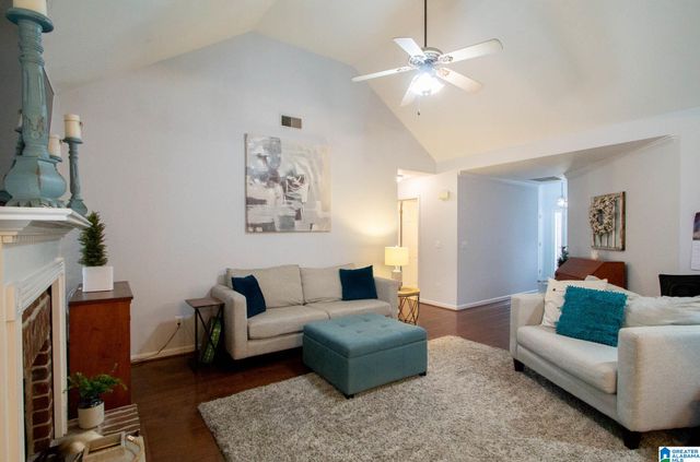 170 HICKORY POINT DRIVE, Helena, AL 35080