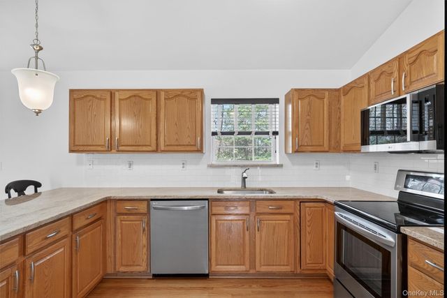 123 Foxwood Drive S, Newburgh, NY 12550