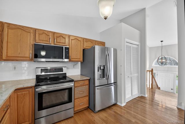 123 Foxwood Drive S, Newburgh, NY 12550