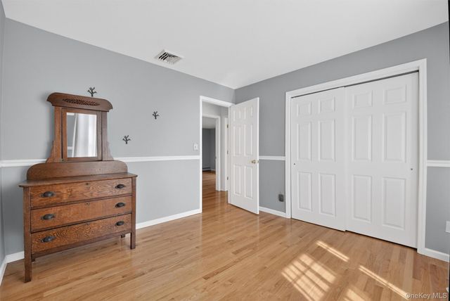 123 Foxwood Drive S, Newburgh, NY 12550
